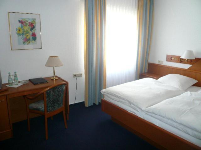 Hotel Kaiserhof Siegburg Buitenkant foto